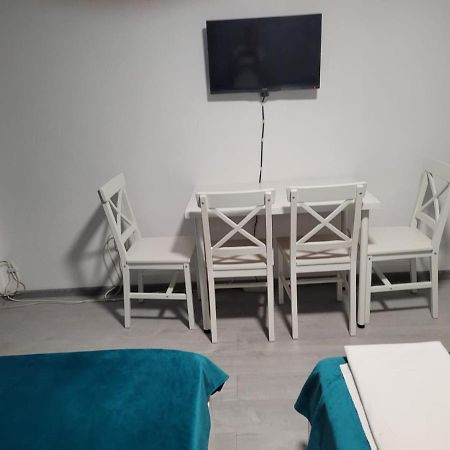 Zenlux Hotel Iasi Bagian luar foto