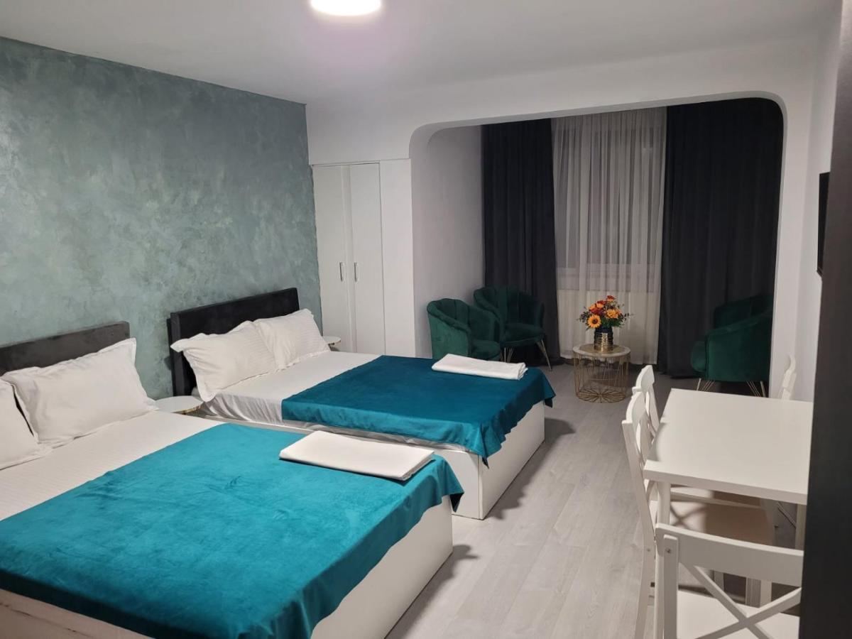 Zenlux Hotel Iasi Bagian luar foto